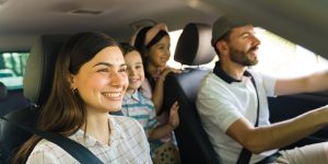 Viajar en familia en auto: consejos para disfrutar al máximo